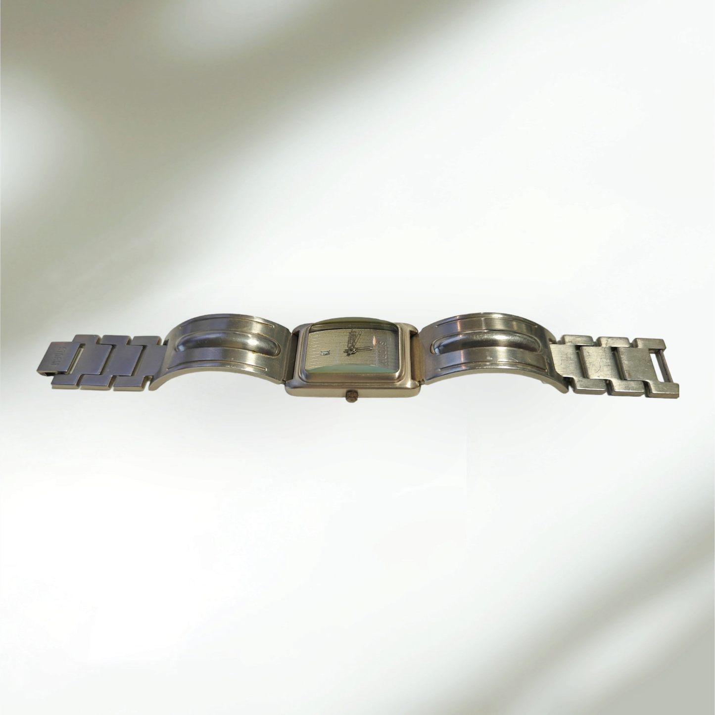 Storm design kello