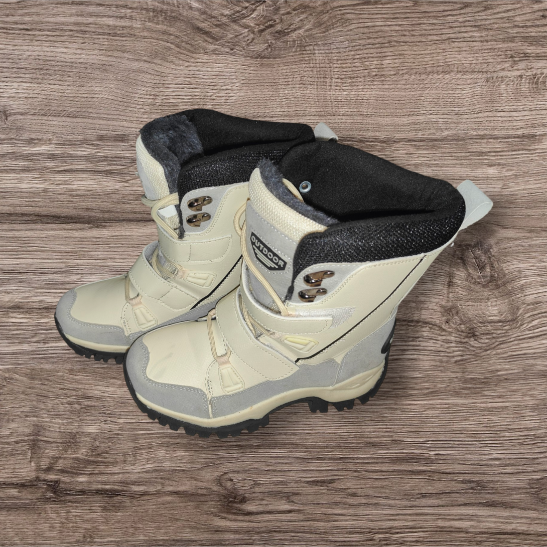 Outdoor talvikengät