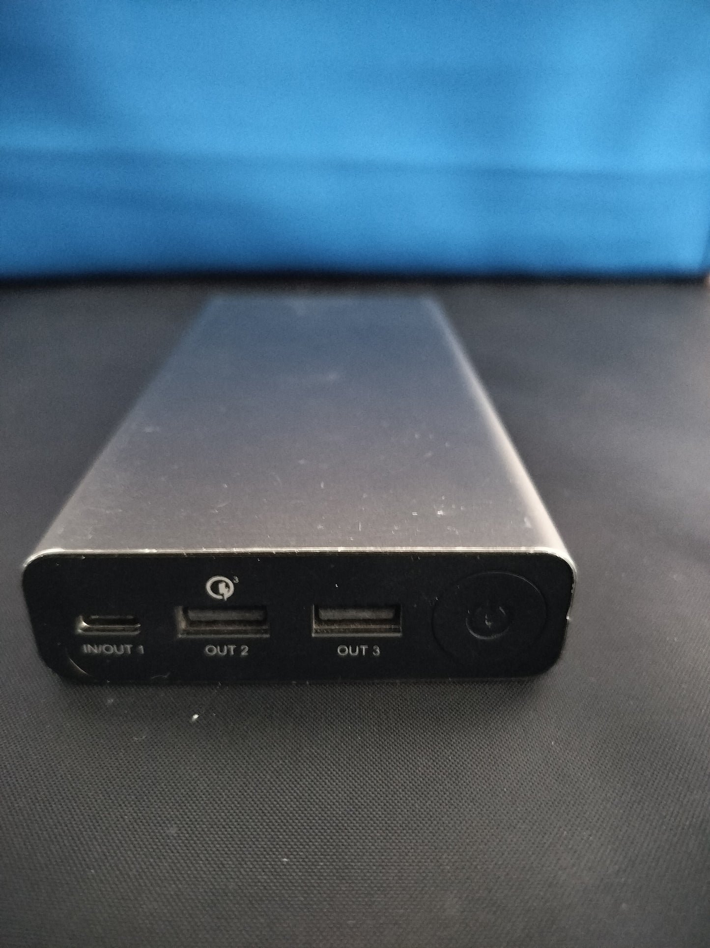 Valtavirtalähde 20100 mAh