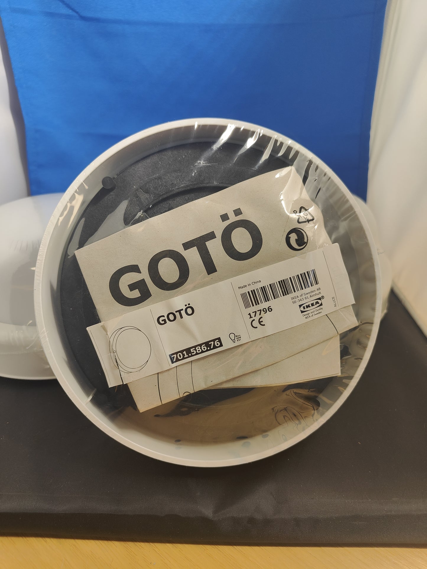 Ikean Gotö kattovalaisin BK