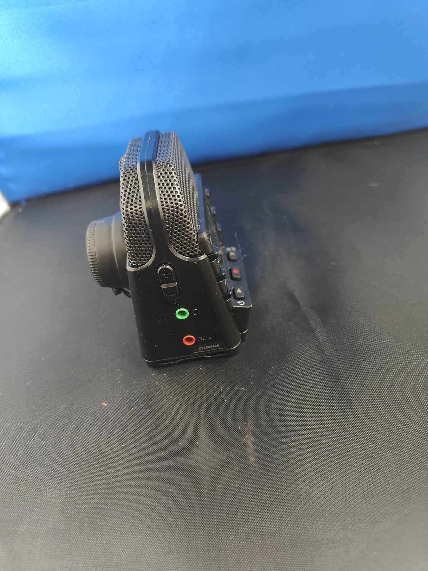 Zoom Q2N-4K videotallennin