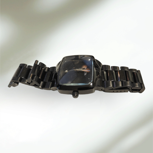 Nixon design kello
