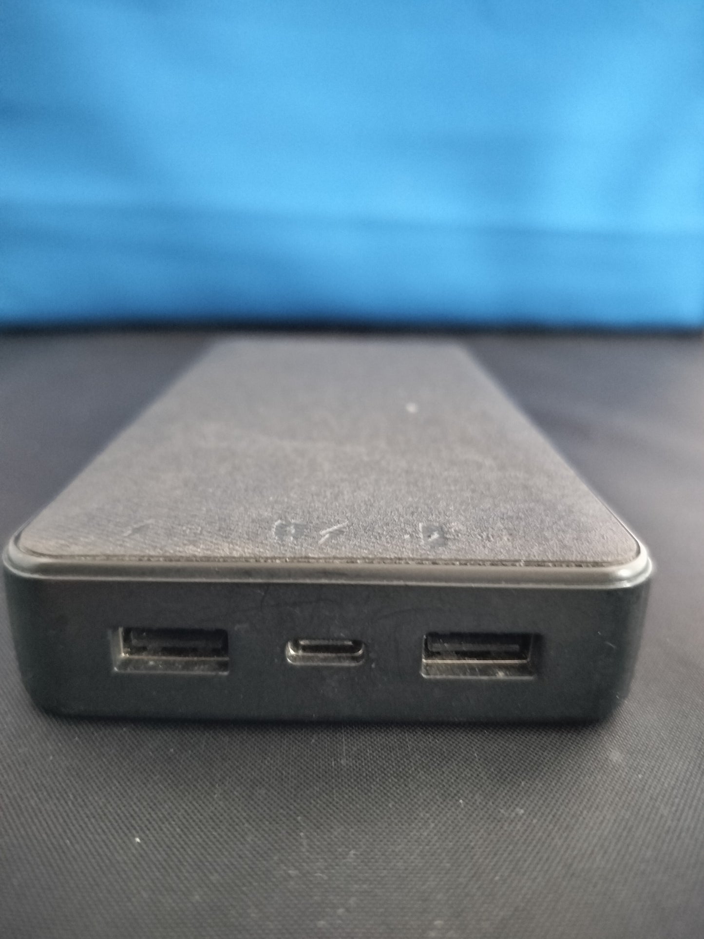 Valtavirtalähde 20000 mAh