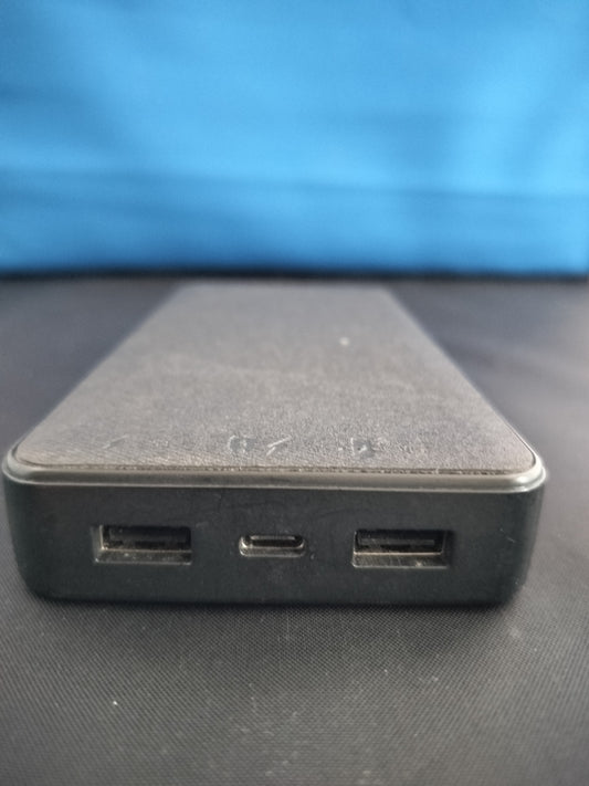 Valtavirtalähde 20000 mAh